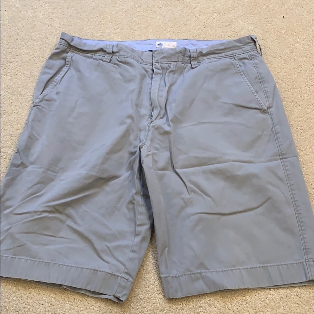 JCrew men’s gray khaki shorts- size 33